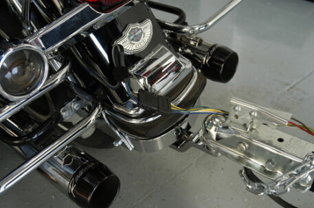 1980 to 2008: Harley Electra Glide Hitch: Chrome - Image 2