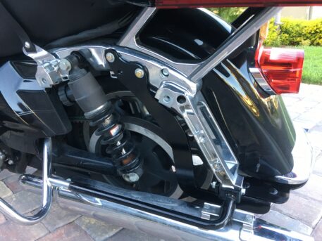 2024 to Present: Street Glide Hitch: Black - Image 4