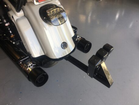 2015 to 2024: Road Glide Ultra Hitch: Black - Image 8